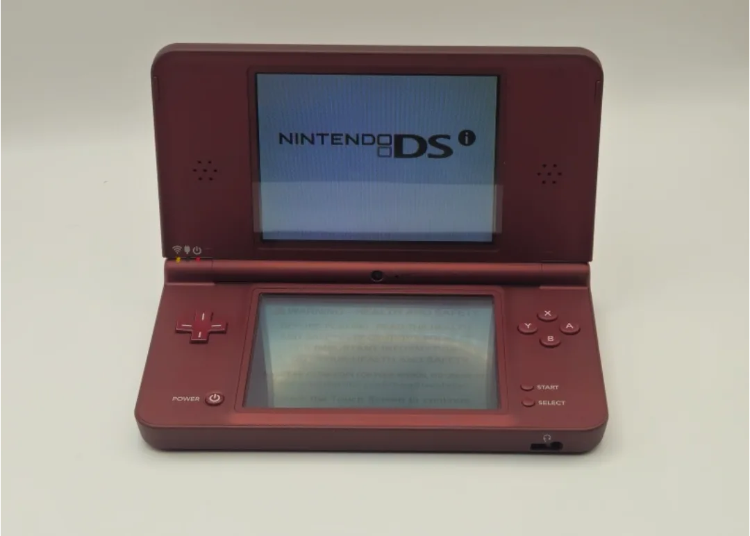 Nintendo DSi XL - Burgundy image indicator(4)