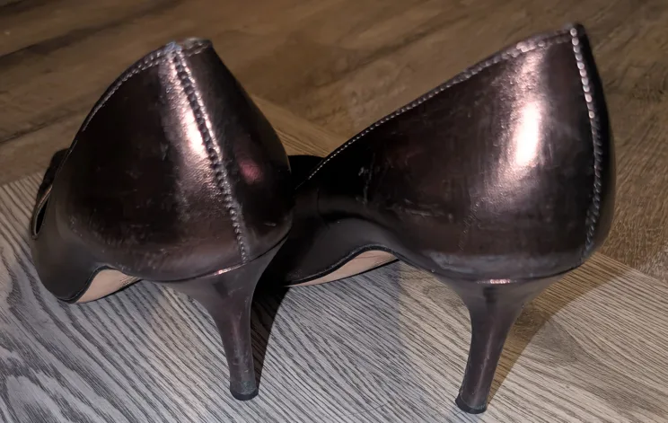 👠Roberto Capucci Bronze Heels👠 image indicator(5)