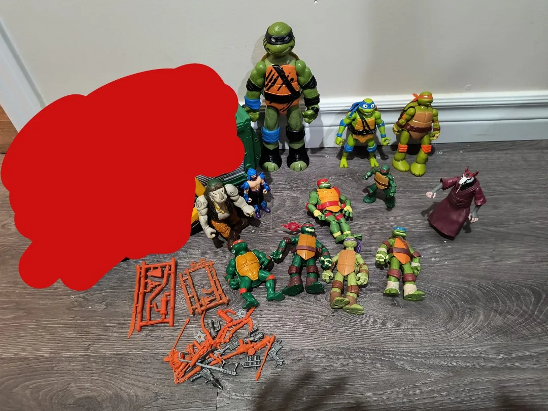 Teenage Mutant Ninja Turtles Toy Lot thumbnail