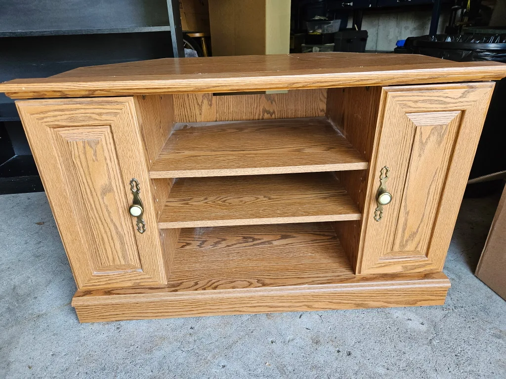Oak TV Stand with Doors thumbnail