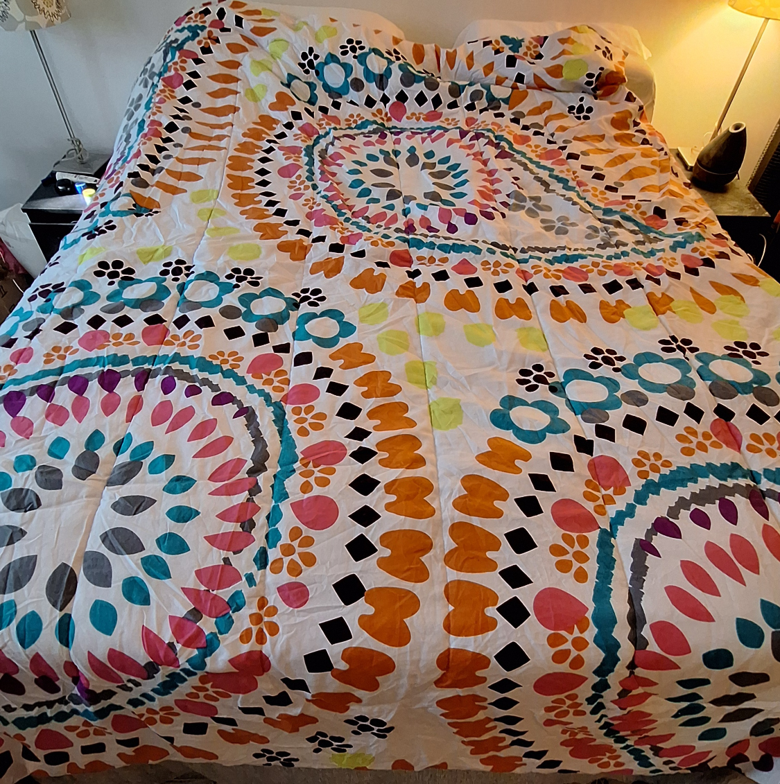 Double/Full Size Pink and Multicolour Patterned Bedding Set