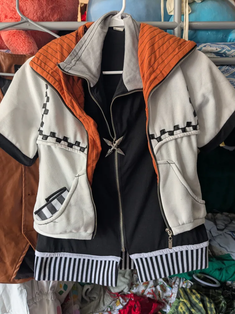 Kingdom hearts Roxas Cosplay Jacket Size S thumbnail