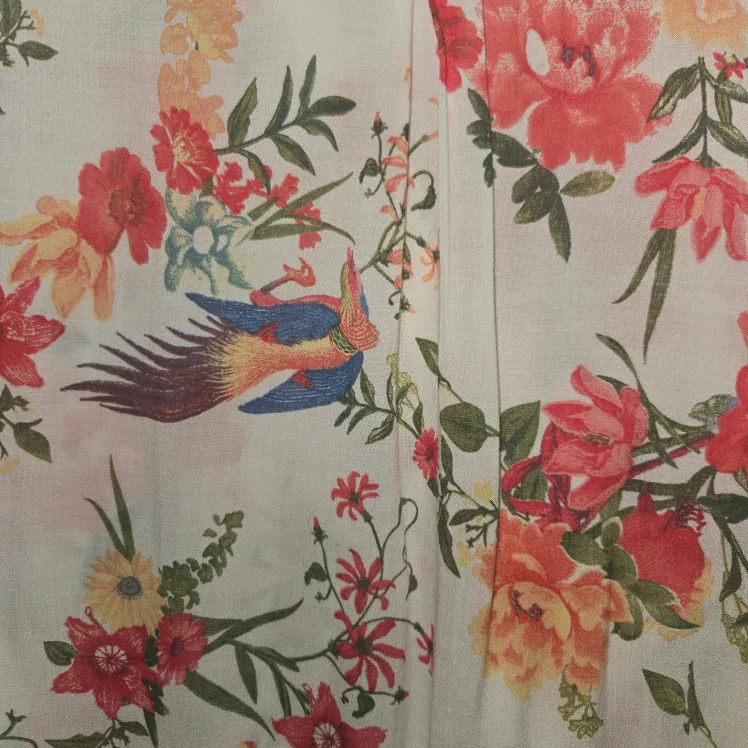 Zara Basic Floral Print Blouse - Size M image indicator(4)