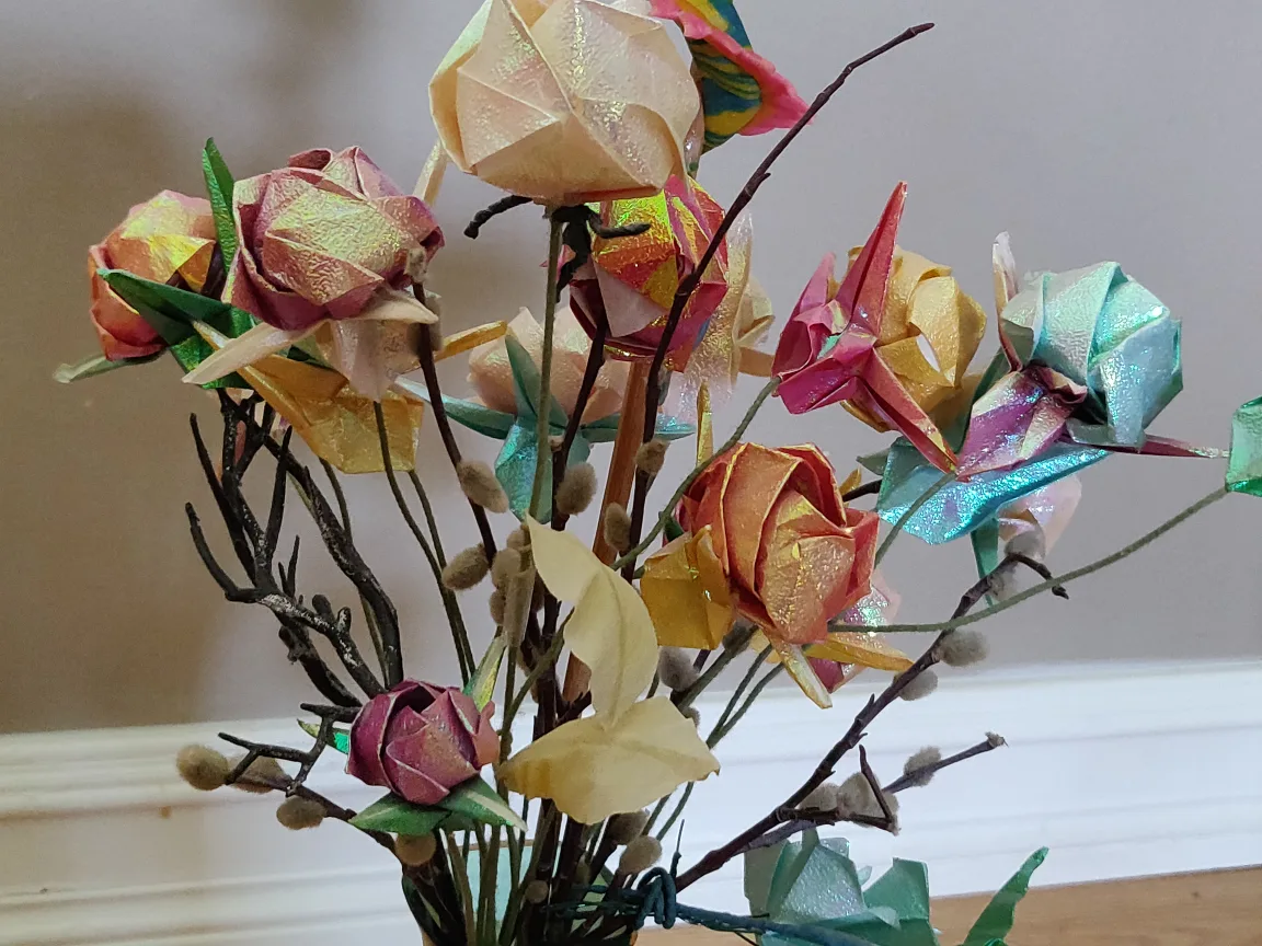 Handmade Dragon / Rose Flowers / Lucky Stars in Decorative Vase image indicator(7)