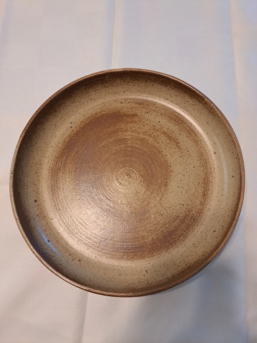 Handmade Pottery Plate image indicator(2)