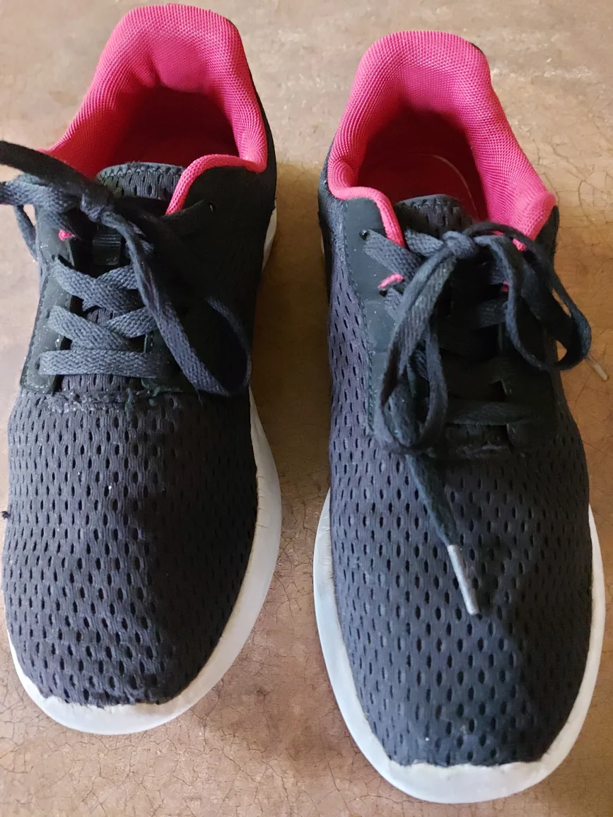 women's Sneaker thumbnail
