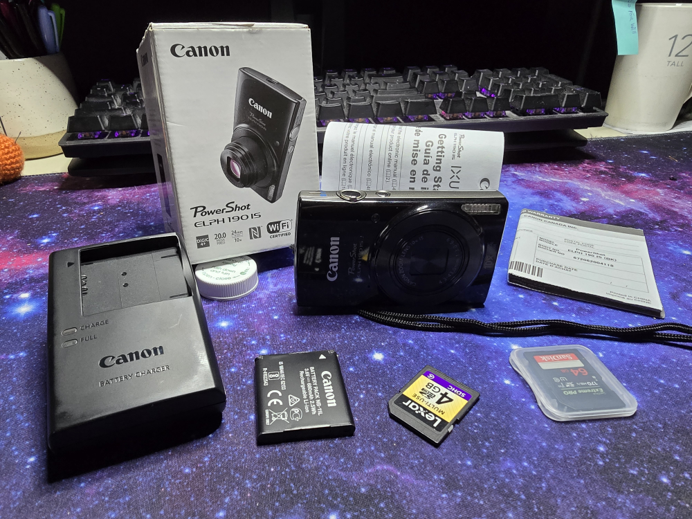 Canon PowerShot ELPH 190 IS Digital Camera