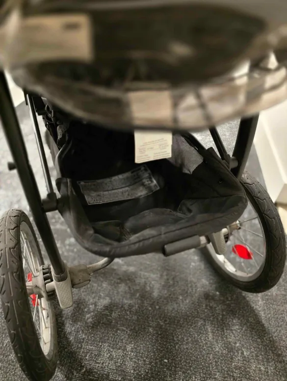 Grey Baby Jogger Stroller image indicator(3)