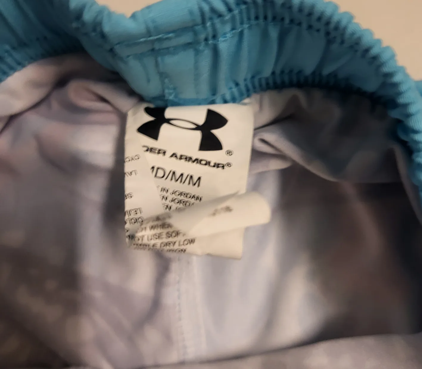 Under Armour Swim Trunks - Size M image indicator(3)
