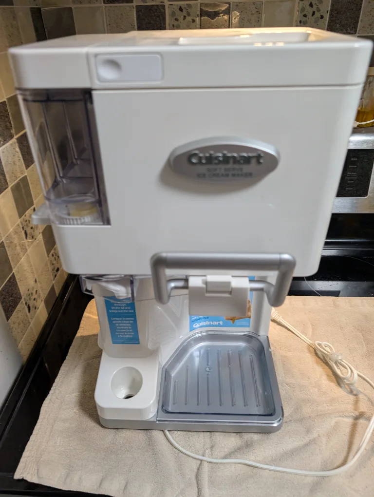 Cuisinart Mix It In Soft Serve Ice Cream Maker thumbnail