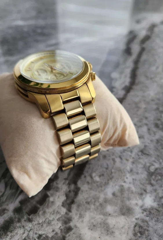 Michael Kors Gold Watch image indicator(5)