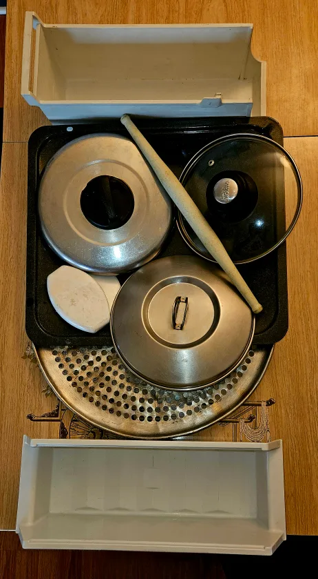 Mixed Kitchenware Set #freecycle thumbnail