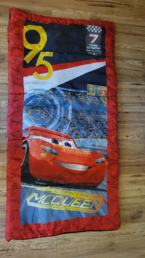 Disney Cars Lightning McQueen Sleeping Bag 🇨🇦 thumbnail