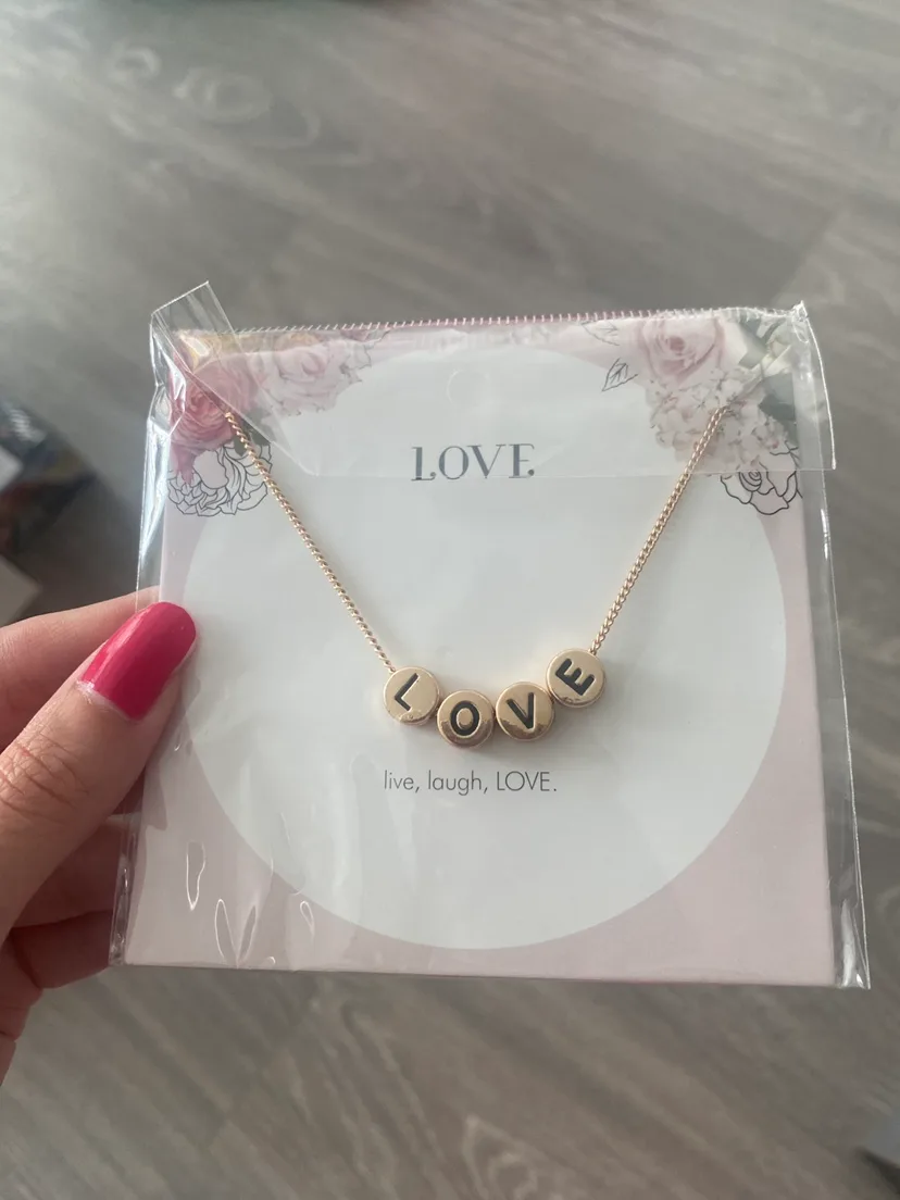 Cute 'LOVE' Gold Necklace thumbnail