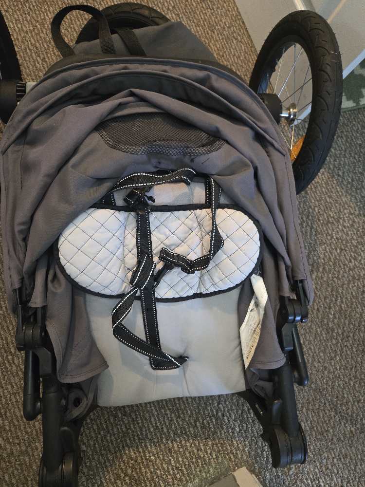 Schwinn Jogging Stroller - Great Condition - photo 5