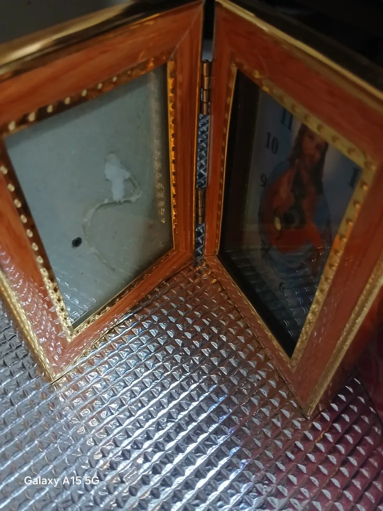Vintage Double Picture Frame Clock with Box thumbnail
