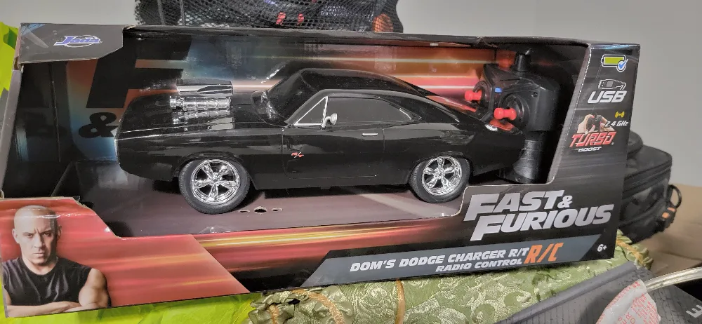 Brand New Jada Toys Fast & Furious Dom's Dodge Charger R/C thumbnail