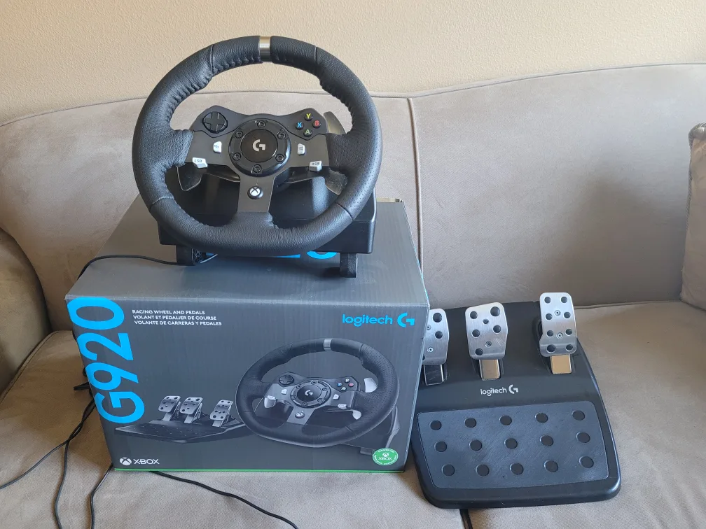 Logitech G920 Racing Wheel and Pedals for Xbox thumbnail