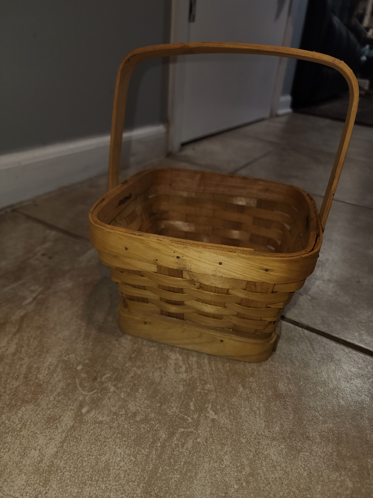 Woven Basket with Handle#freecycle
