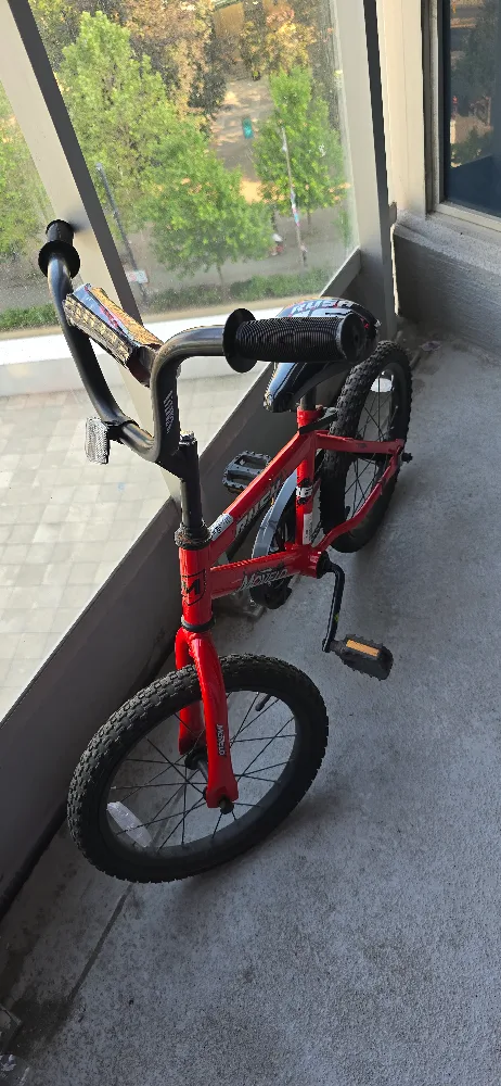 Red Kids' Bike / Cycle thumbnail
