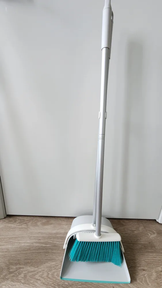 URGENT *Moving Sale* Pepprig Broom and Dustpan Set thumbnail