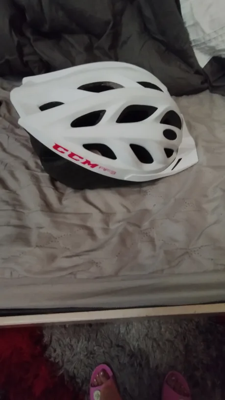 CCM RF3 White Bike Helmet thumbnail