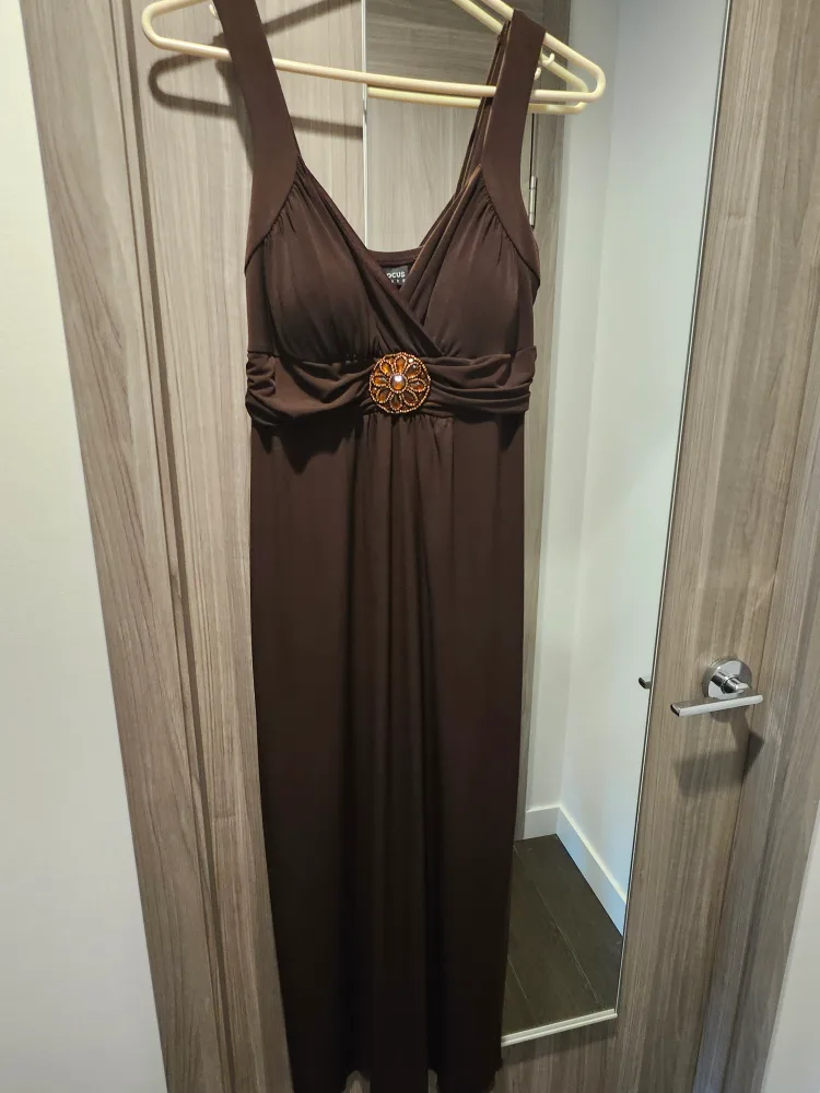 En Focus Evening Dress - Size 6P Brown 🇨🇦 thumbnail