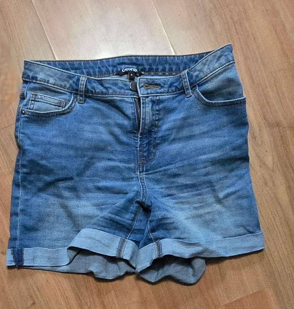 George Denim Shorts - Size 4 thumbnail