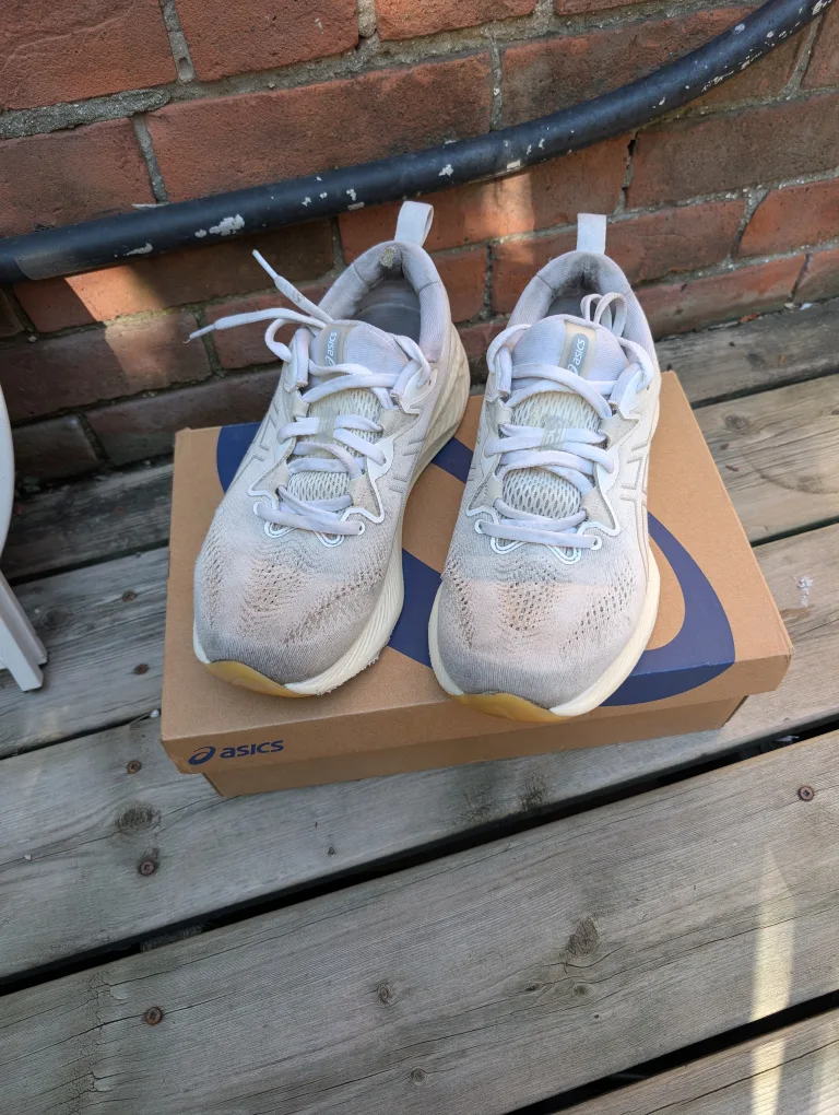 FREE | Asics Running Shoes (Used) thumbnail