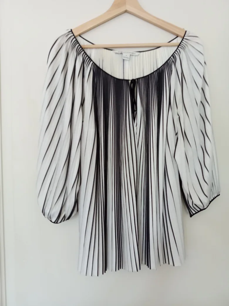 Diane Von Furstenberg Blouse thumbnail