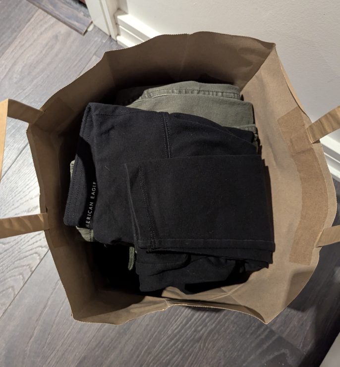 Bag of XS Clothes 🇨🇦