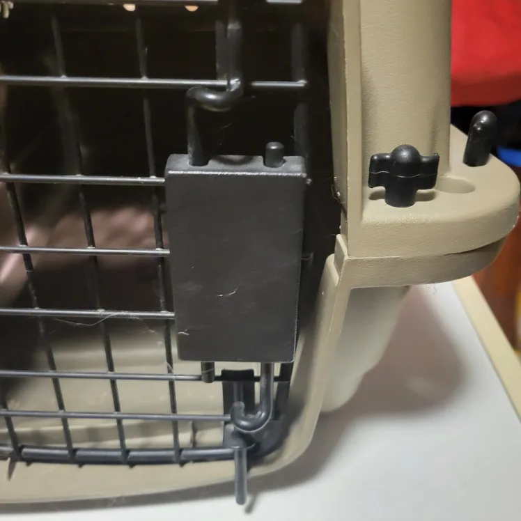 Petmate Pet Carrier Kennel Excellent Condition image indicator(5)