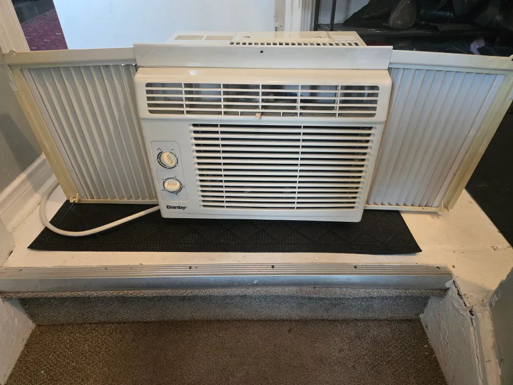 Danby Window Air Conditioner image indicator(2)