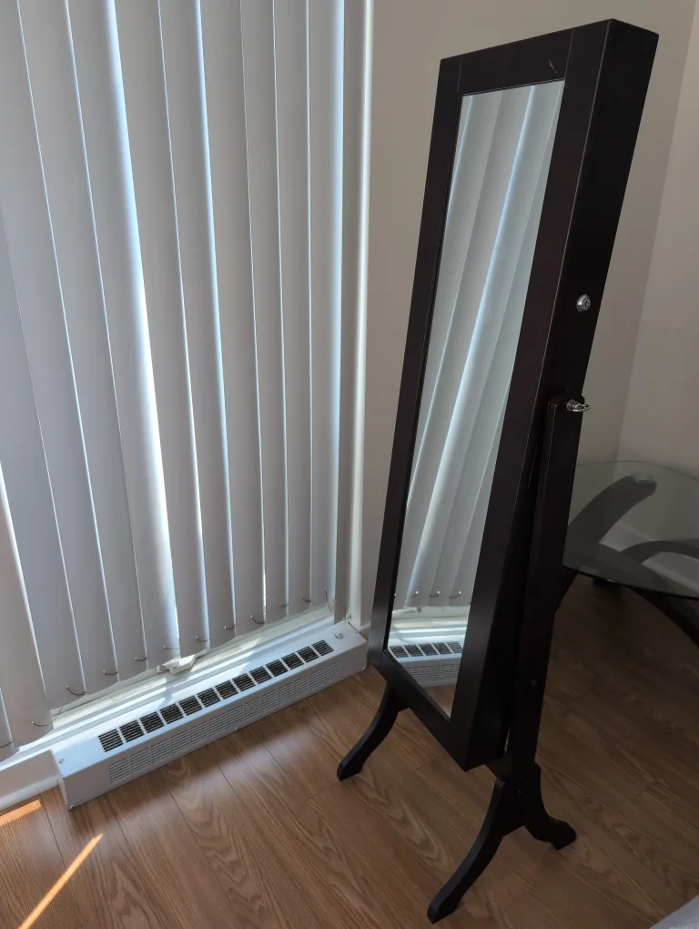 Brown Jewellery Armoire with Mirror 🇨🇦 thumbnail
