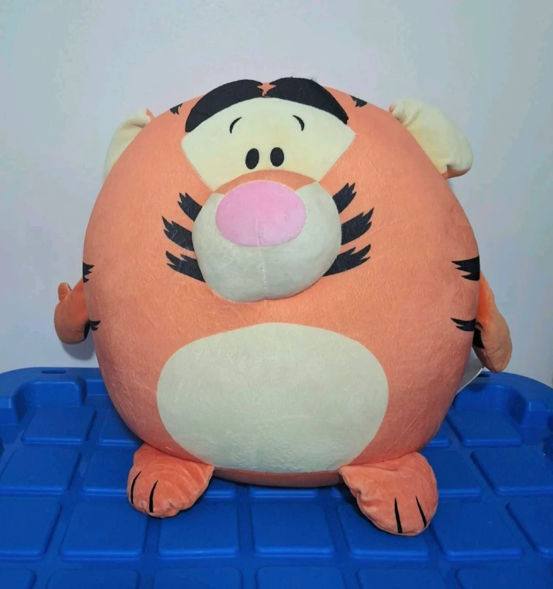 Disney Tigger Round Plush 🇨🇦 thumbnail