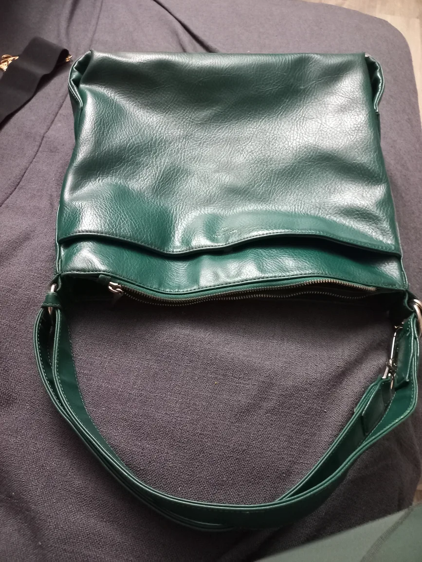 Assorted Women's Handbags thumbnail