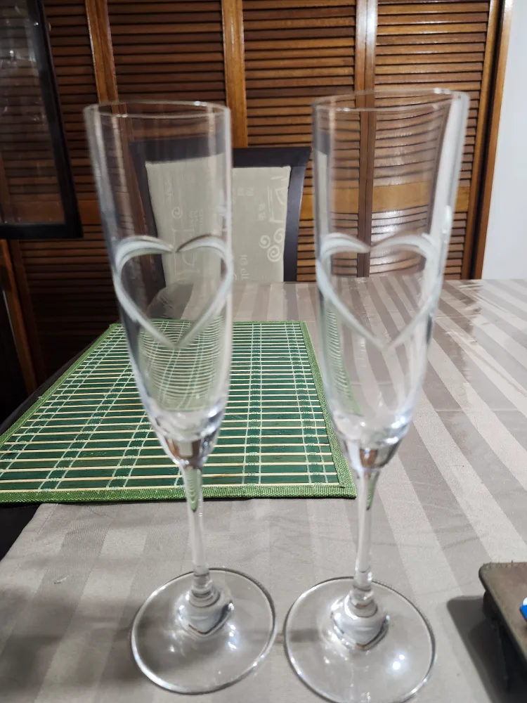 Champagne Flutes with Heart Design - Set of 2 thumbnail