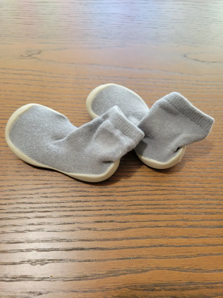 🆕️Baby Sock Shoes x 5 - Size 4-6 image indicator(4)