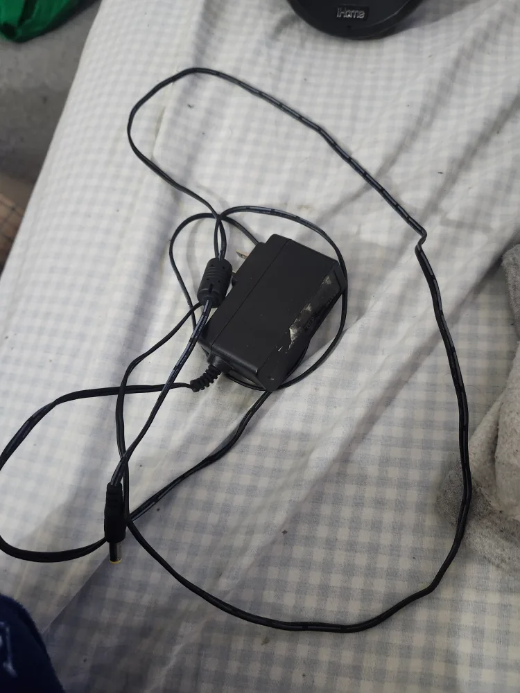 iHome Alarm Clock - Black image indicator(3)