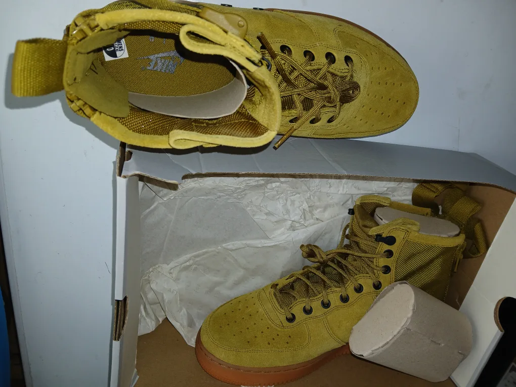 Nike SF Air Force 1, Price Dropped $95 Firm image indicator(2)