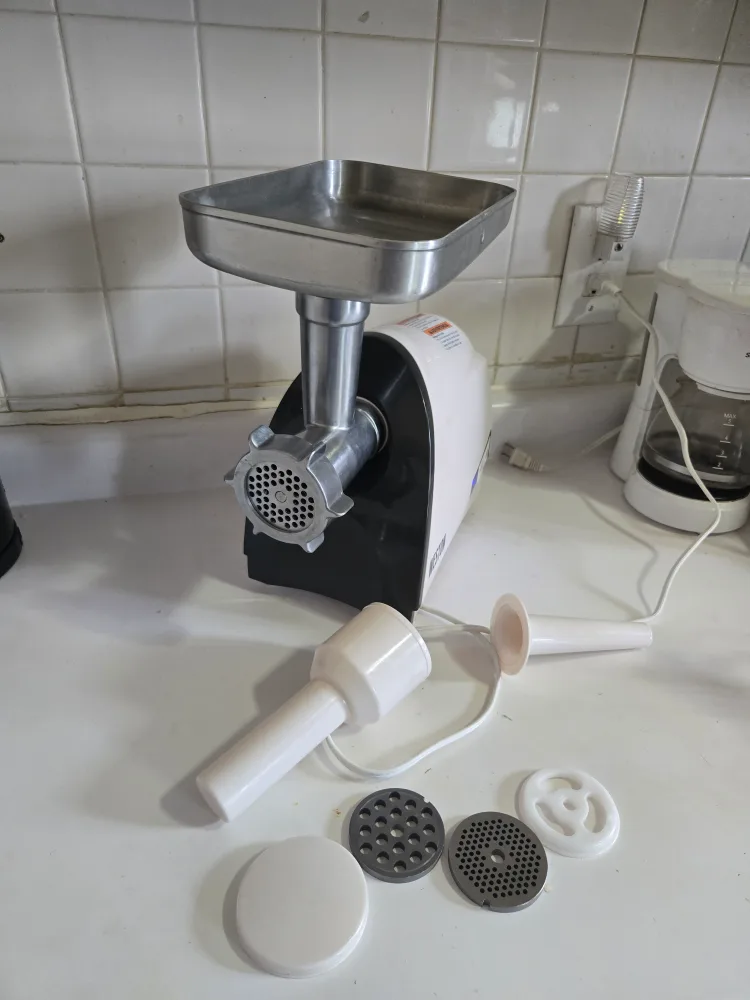 575 watt Meat Grinder thumbnail