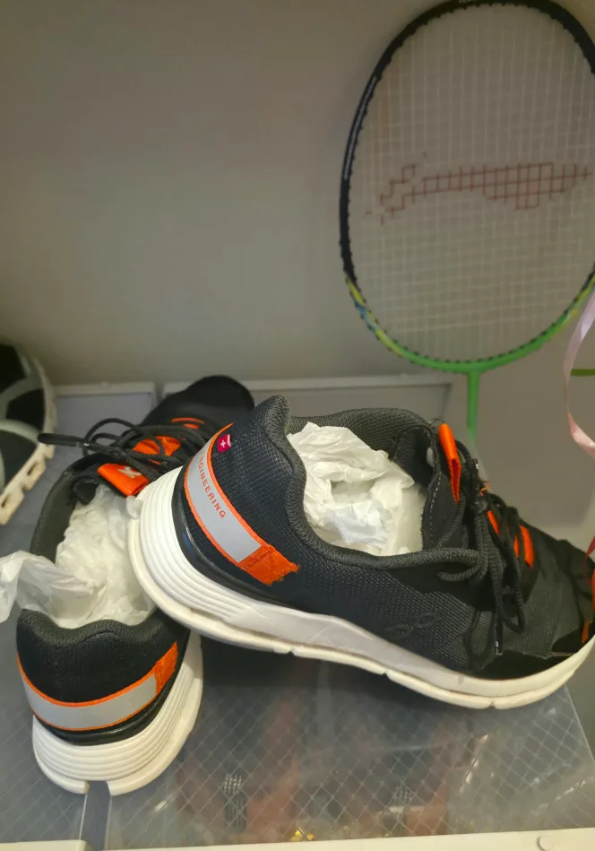 BNIB ON RUNNING SHOES CLOUDNOVA FORM, BLACK FLAME image indicator(5)