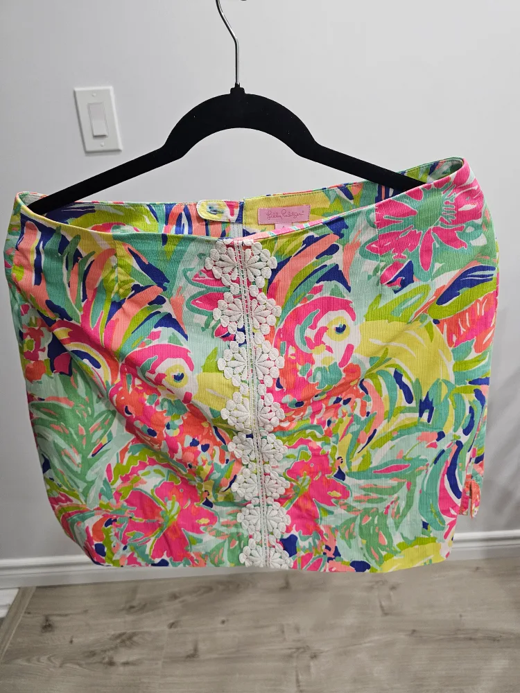 Lilly Pulitzer Skirt & Jacket Set - Size 4 image indicator(2)