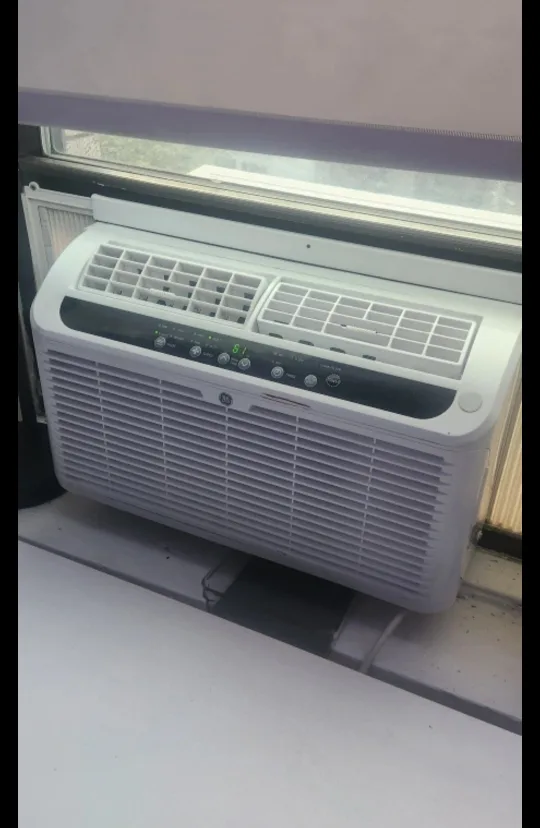 (Free Delivery) GE Window Air Conditioner 6,000 BTU thumbnail