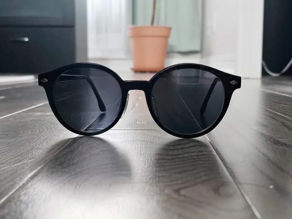 Eyeglasses Glasses with a Clip-On Sunglasses 50-19-145 thumbnail
