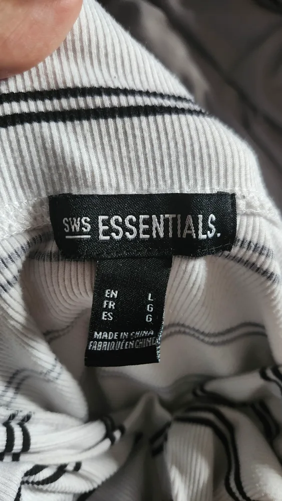 SWS Essentials Striped Top - Size L image indicator(2)