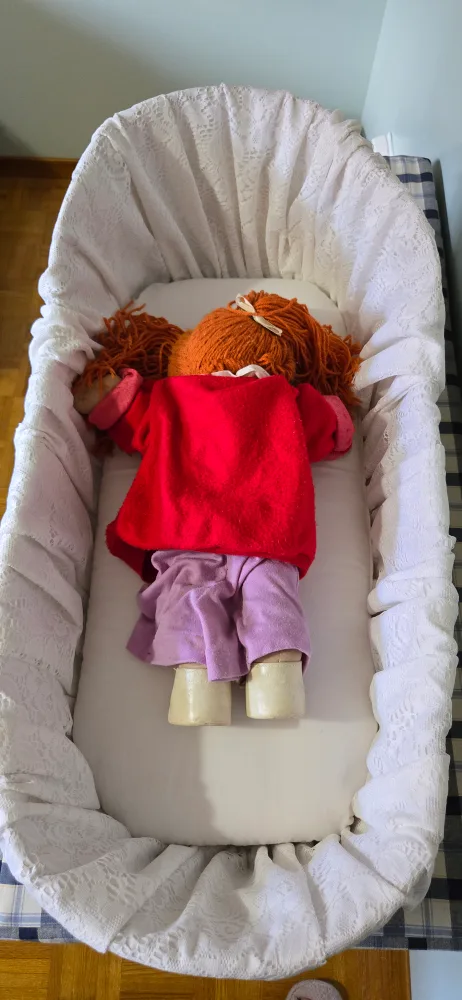 White Baby Bassinet for Newborns image indicator(4)