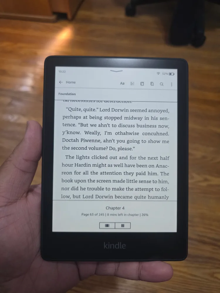 Amazon Kindle Paperwhite Signature edition along with Case image indicator(2)