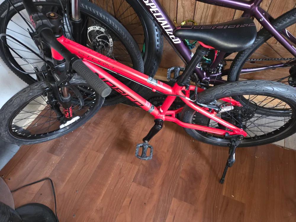 SOLD!!Norco Storm Red Mountain Bike thumbnail