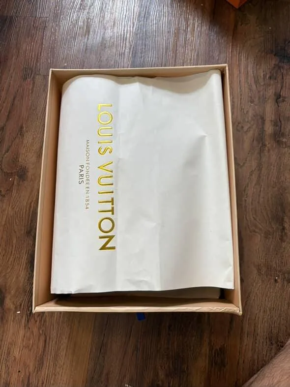 Louis Vuitton Black Slides Size 42 (US 9) image indicator(2)